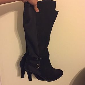 Black boots